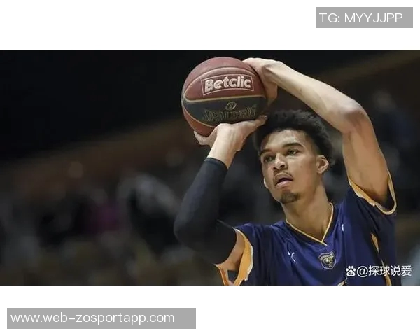 博班自曝身高2米24却仍需仰望文班亚马名记透露其身高接近2米31 博班自曝身高2米24却仍需仰望文班亚马名记透露其身高接近2米31