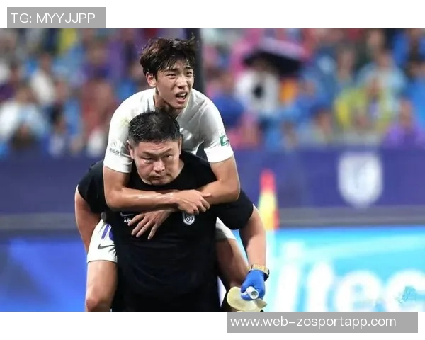 朱鹏宇祝贺海港夺冠感谢球迷支持我们全力以赴的努力 朱鹏宇祝贺海港夺冠感谢球迷支持我们全力以赴的努力