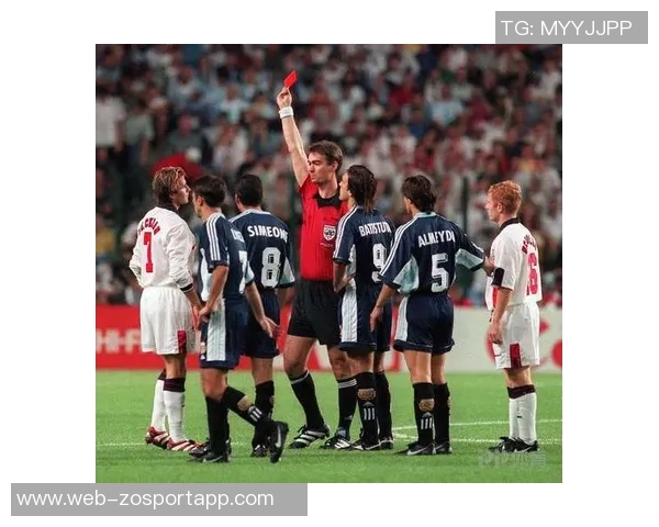 贝林厄姆与贝克汉姆的惊人相似之处揭示了英雄与恶棍的双重身份