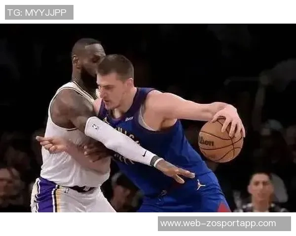 詹姆斯盛赞约基奇的比赛热爱观众应亲自感受他的篮球魅力